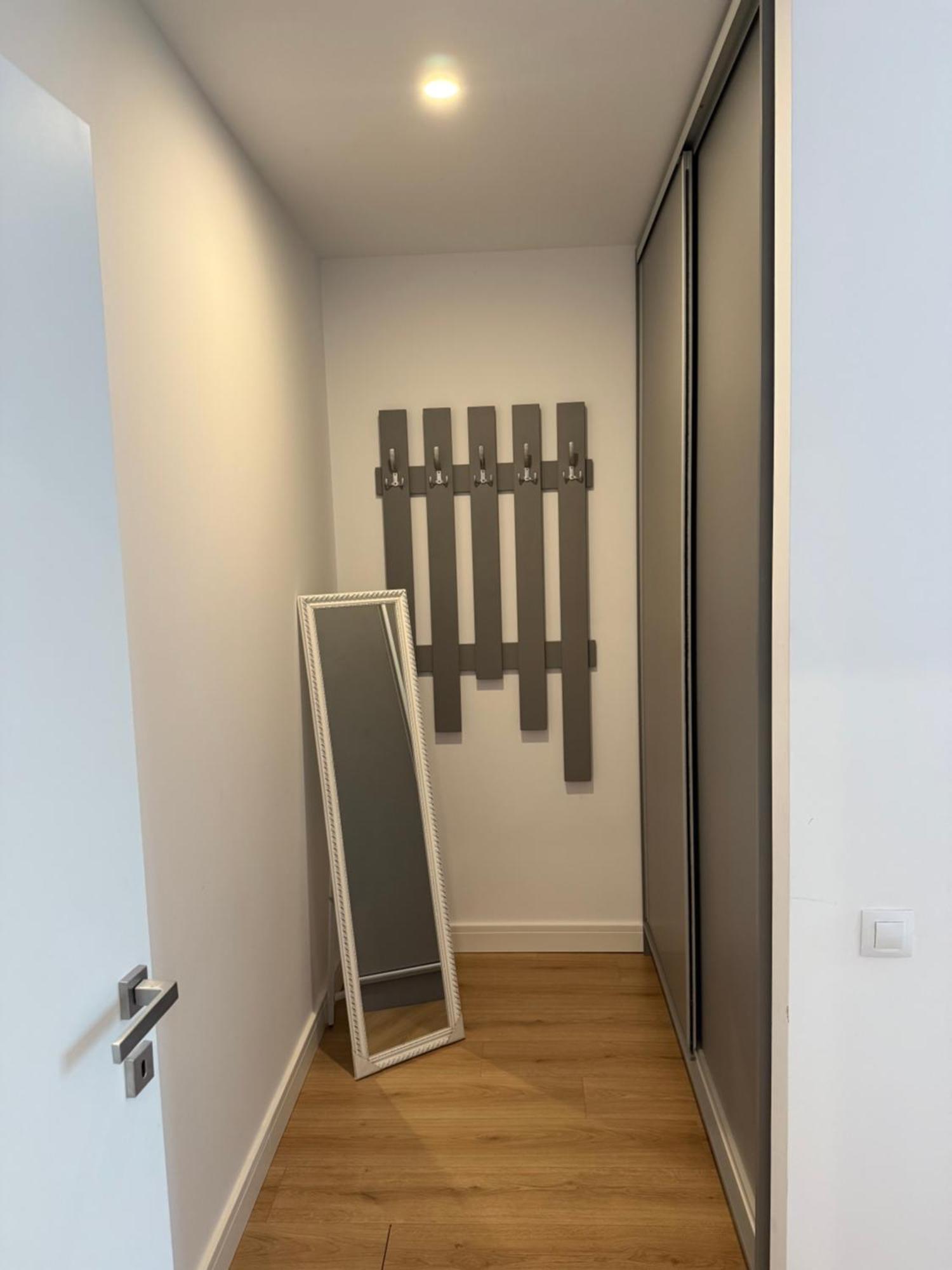 Onix Park Complex Elegant Apartment With Parking & Self Check In Bukares Bagian luar foto
